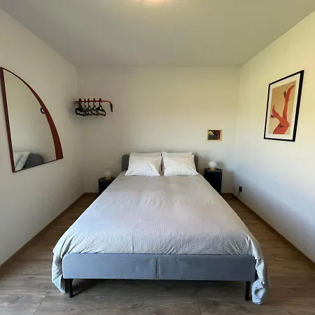 Paulette A Bicyclette Tatil Evi